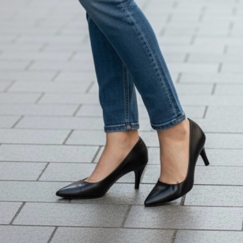 Stuart Weitzman Black Heels